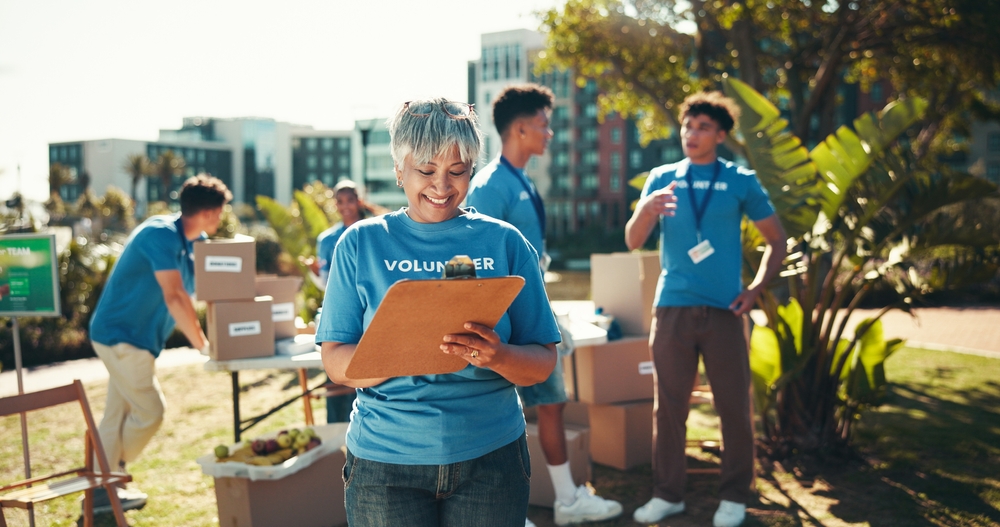 Picture of lady coordinating volunteers