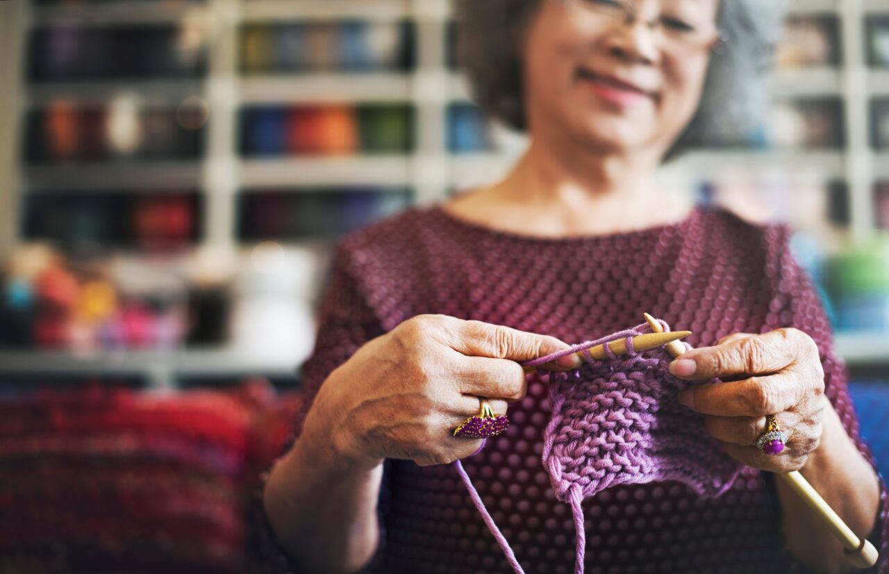 Picture of lady knitting